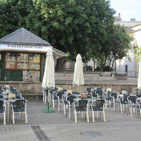 Hostal Linares Рибадео Экстерьер фото